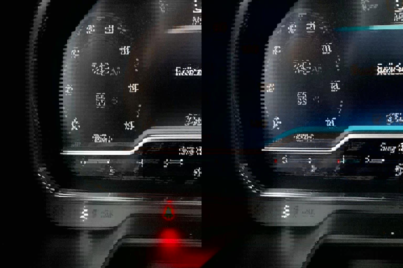 Used 2022 Chevrolet Suburban Z71 w/ Luxury Package image 21