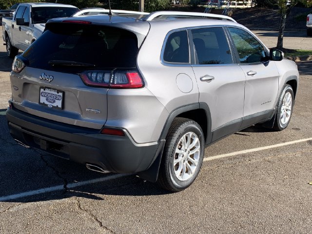 Used 2019 Jeep Cherokee Latitude w/ Trailer Tow Group FWD image 5