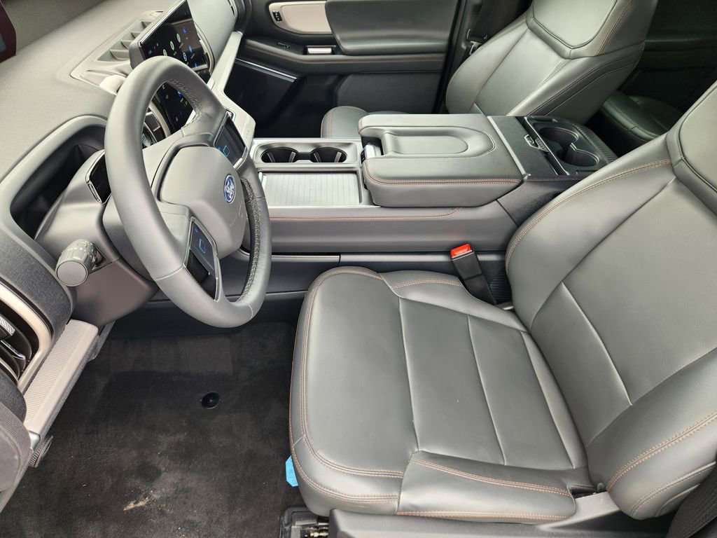 Certified 2025 Ford Expedition Active AWD/4WD image 12
