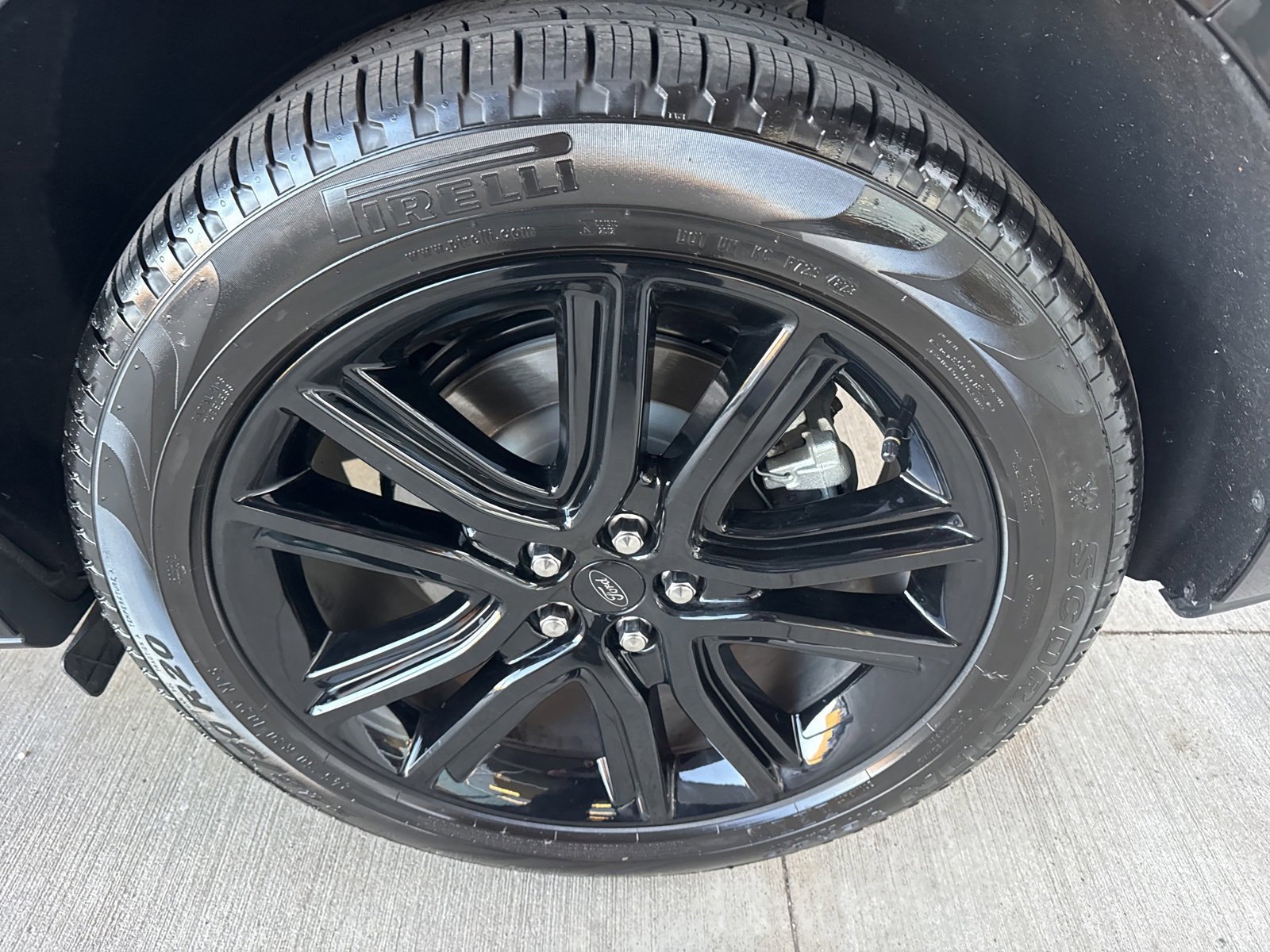 Certified 2024 Ford Edge ST-Line image 18