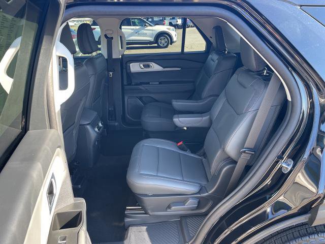 Certified 2025 Ford Explorer Active w/ Active Comfort Package image 16