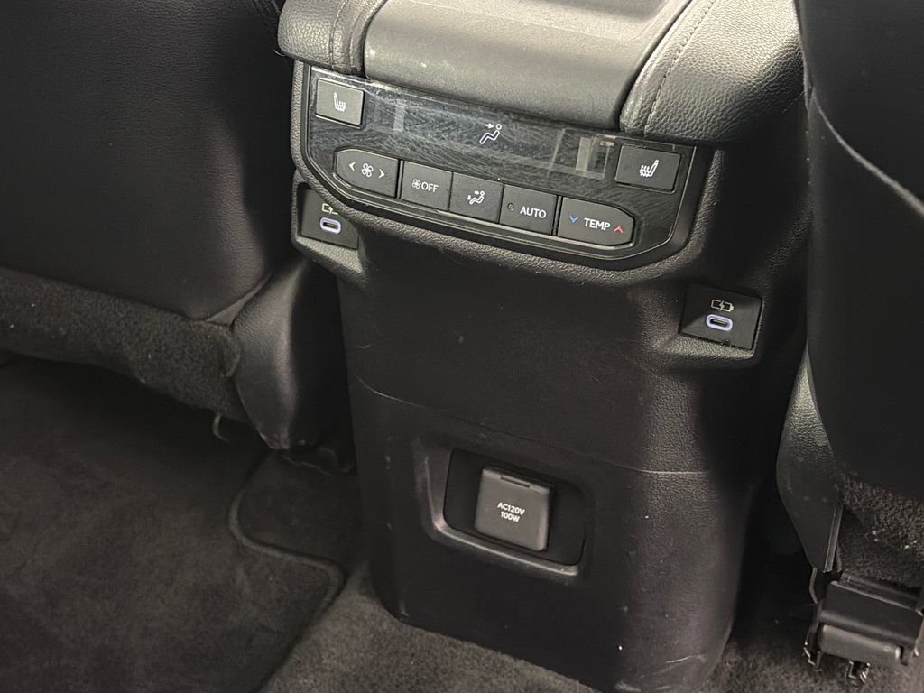 Used 2024 Toyota Grand Highlander AWD image 28