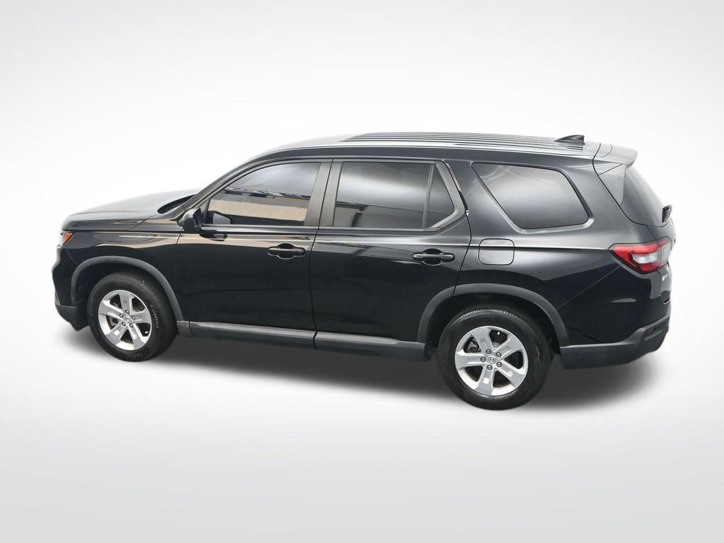 Used 2023 Honda Pilot LX image 29