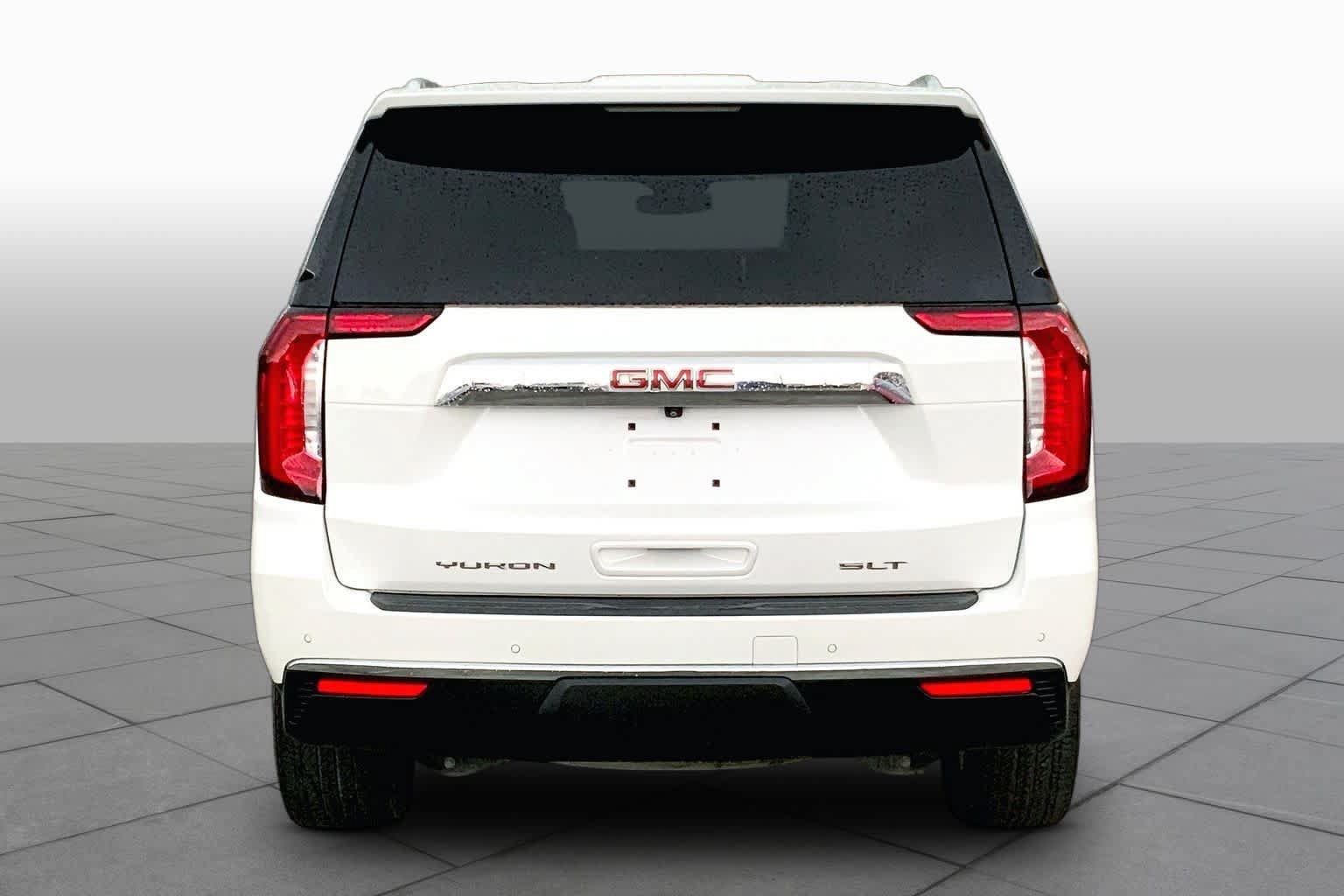 Used 2023 GMC Yukon SLT AWD/4WD image 5