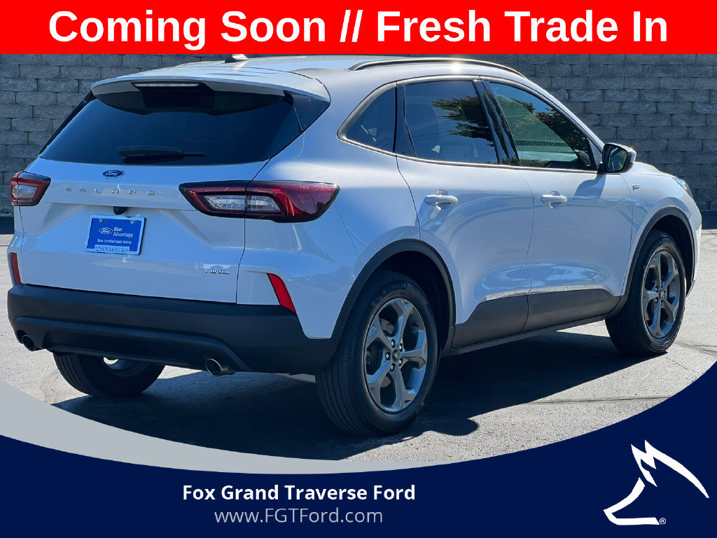 Certified 2025 Ford Escape ST-Line Select AWD/4WD image 9