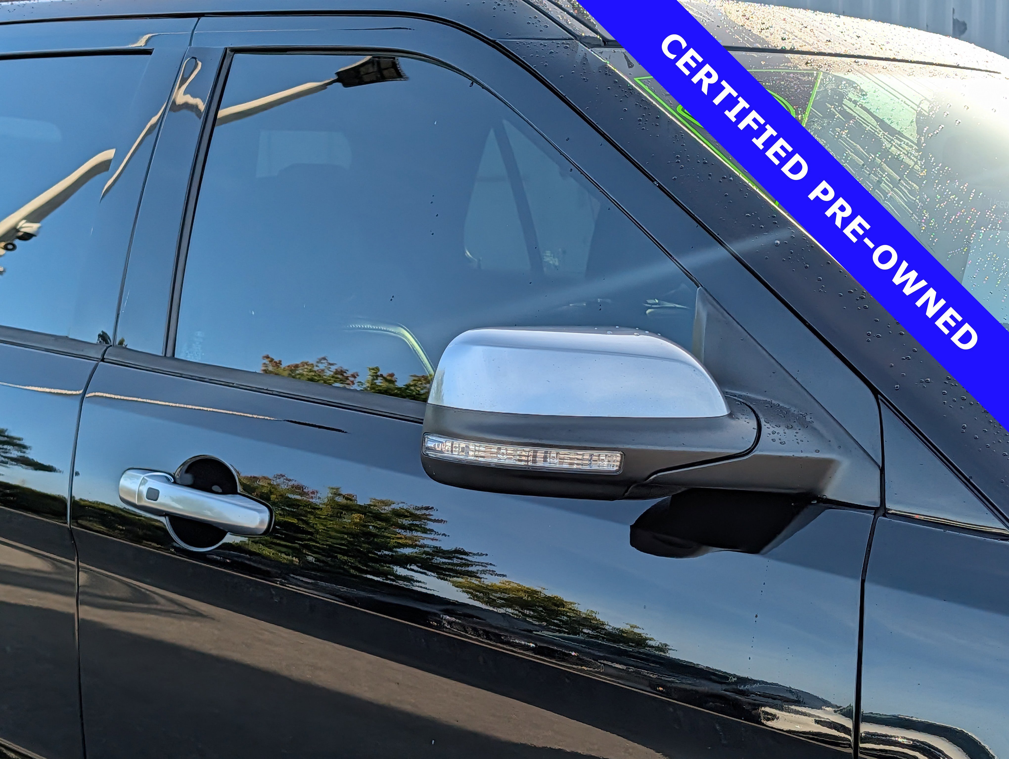 Certified 2018 Ford Explorer Platinum AWD/4WD image 10