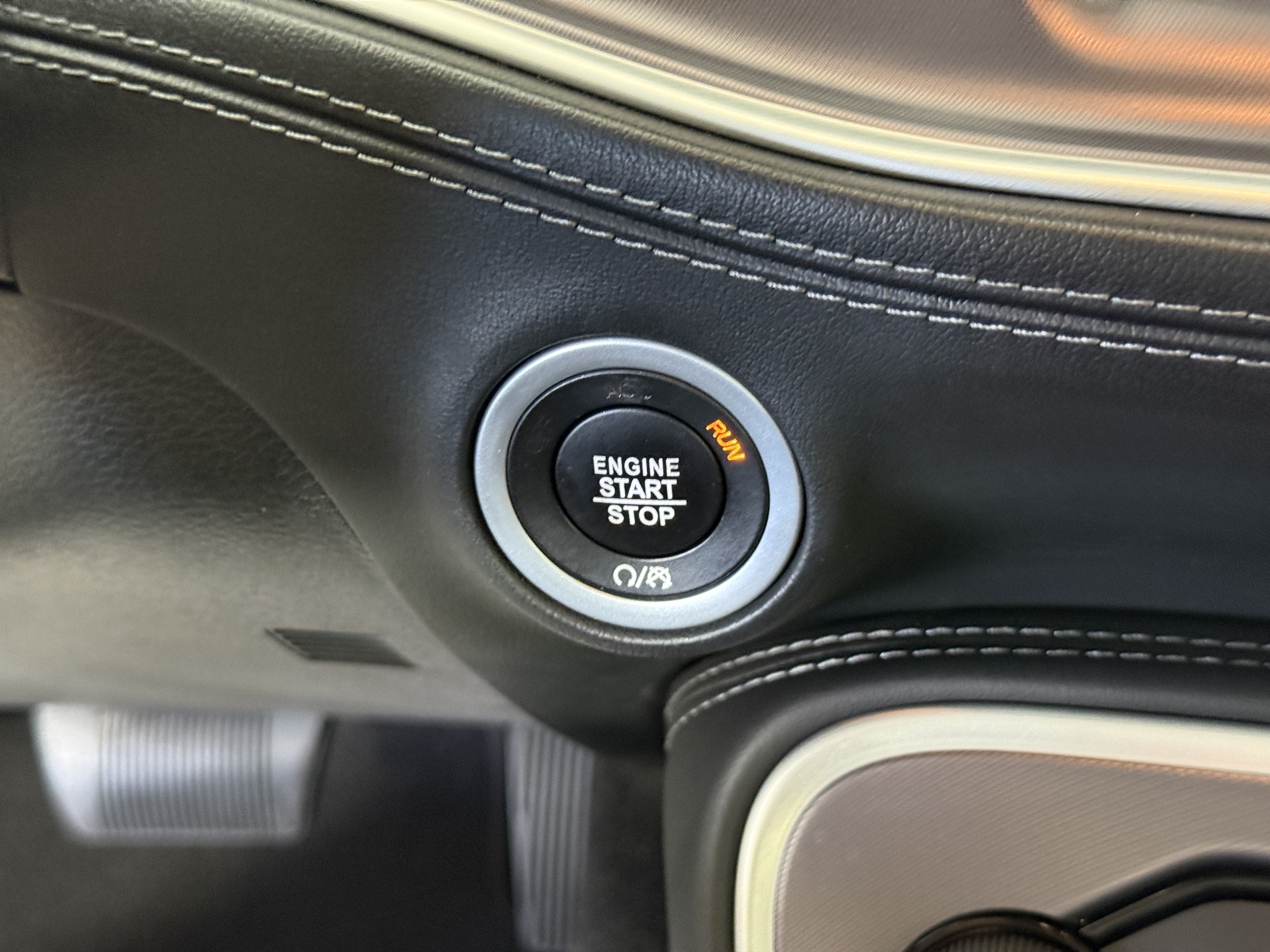 Used 2020 Dodge Challenger R/T Scat Pack RWD image 26