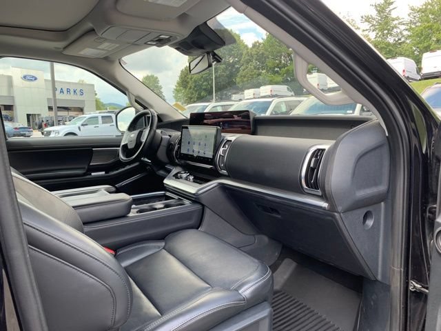 Certified 2025 Ford Expedition Platinum AWD/4WD image 16