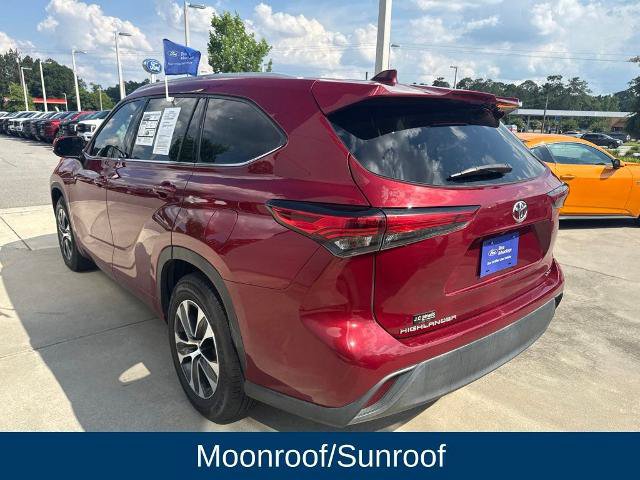Used 2022 Toyota Highlander XLE FWD image 5