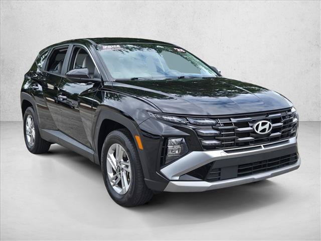 Used 2025 Hyundai Tucson SE AWD/4WD image 3