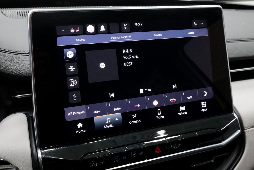 Used 2024 Jeep Compass Limited image 10