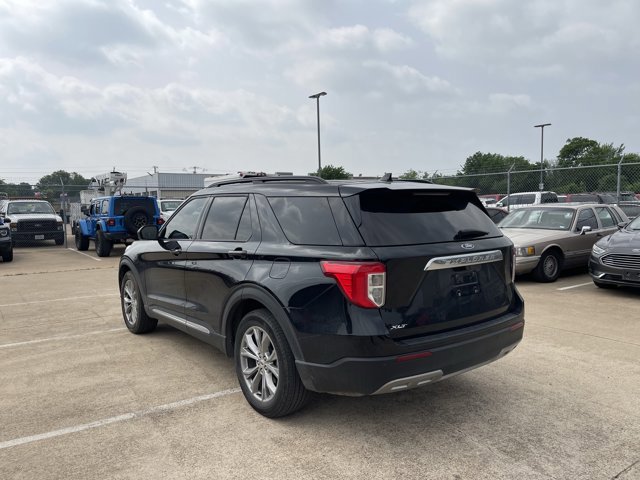 Certified 2023 Ford Explorer XLT w/ Equipment Group 202A RWD image 3
