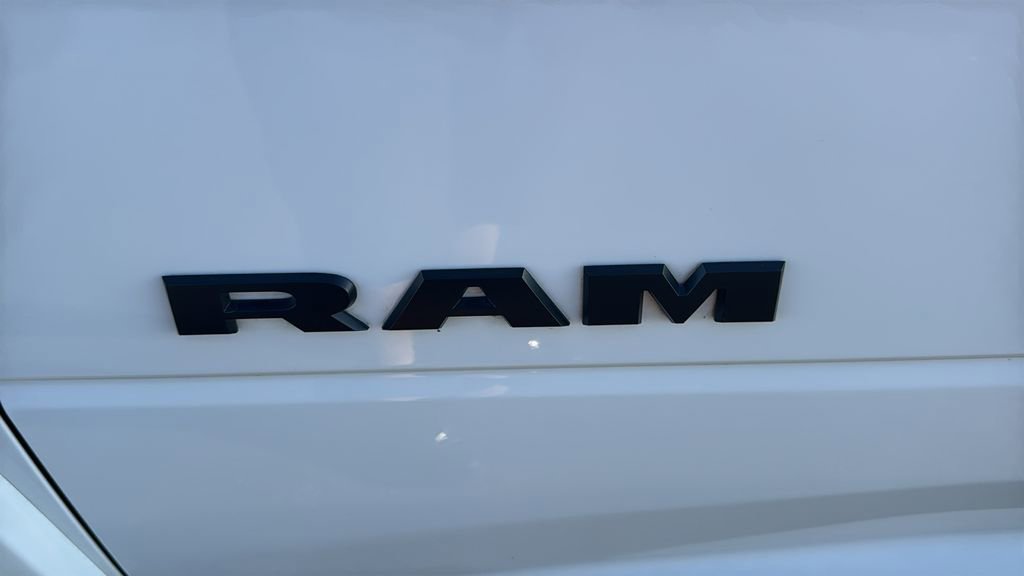 Used 2020 RAM 2500 Laramie w/ Night Edition AWD/4WD image 9