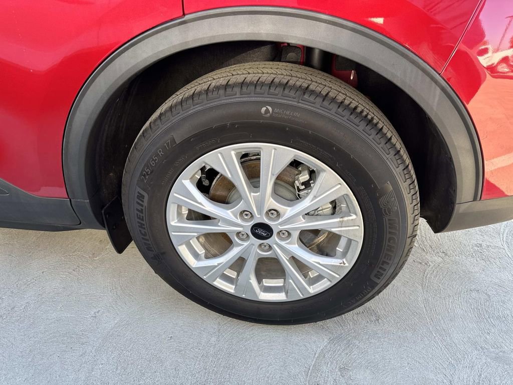 Certified 2025 Ford Escape Active w/ Active Premium Tech Pack image 12
