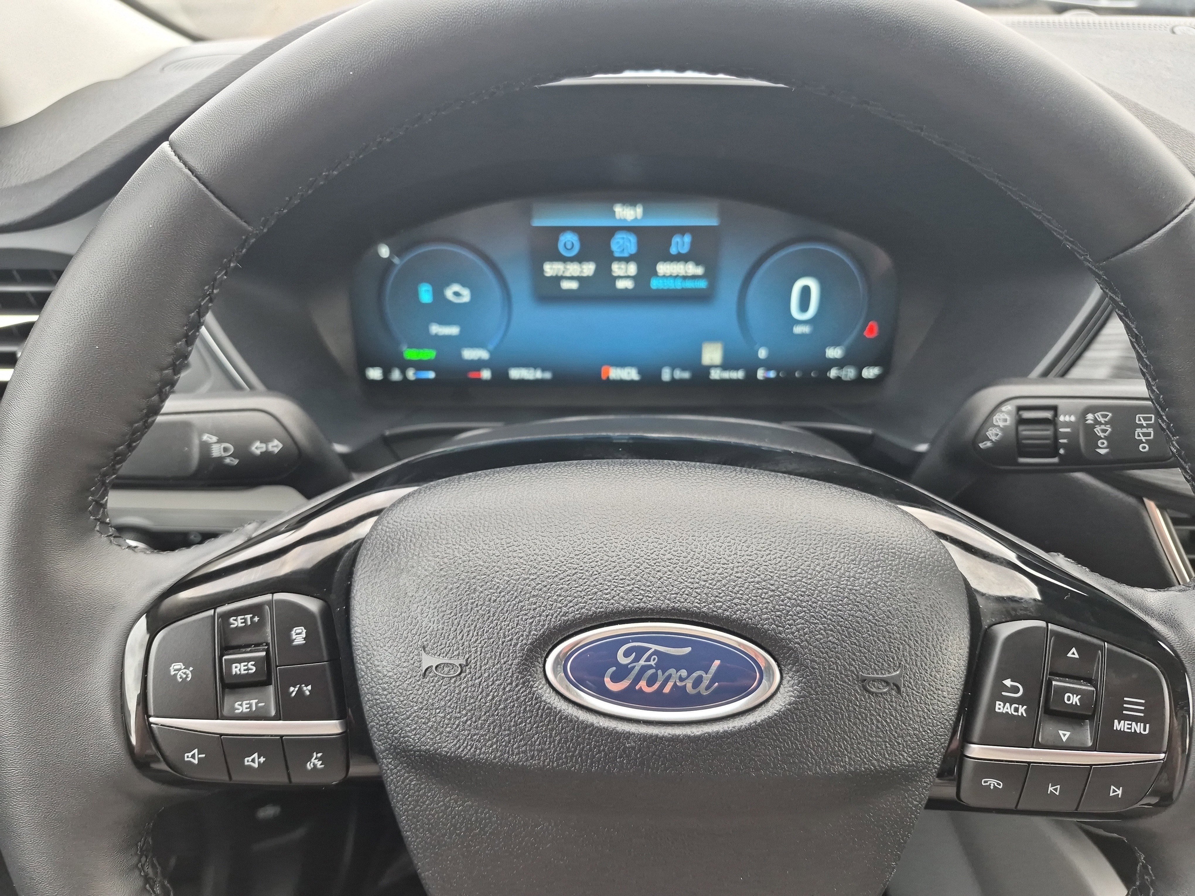 Certified 2025 Ford Escape PHEV w/ PHEV Premium Package image 25