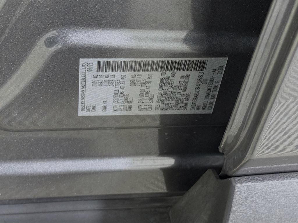 Used 2025 Nissan Rogue SV FWD image 32