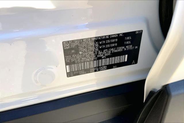 Used 2021 Toyota RAV4 XLE Premium image 34