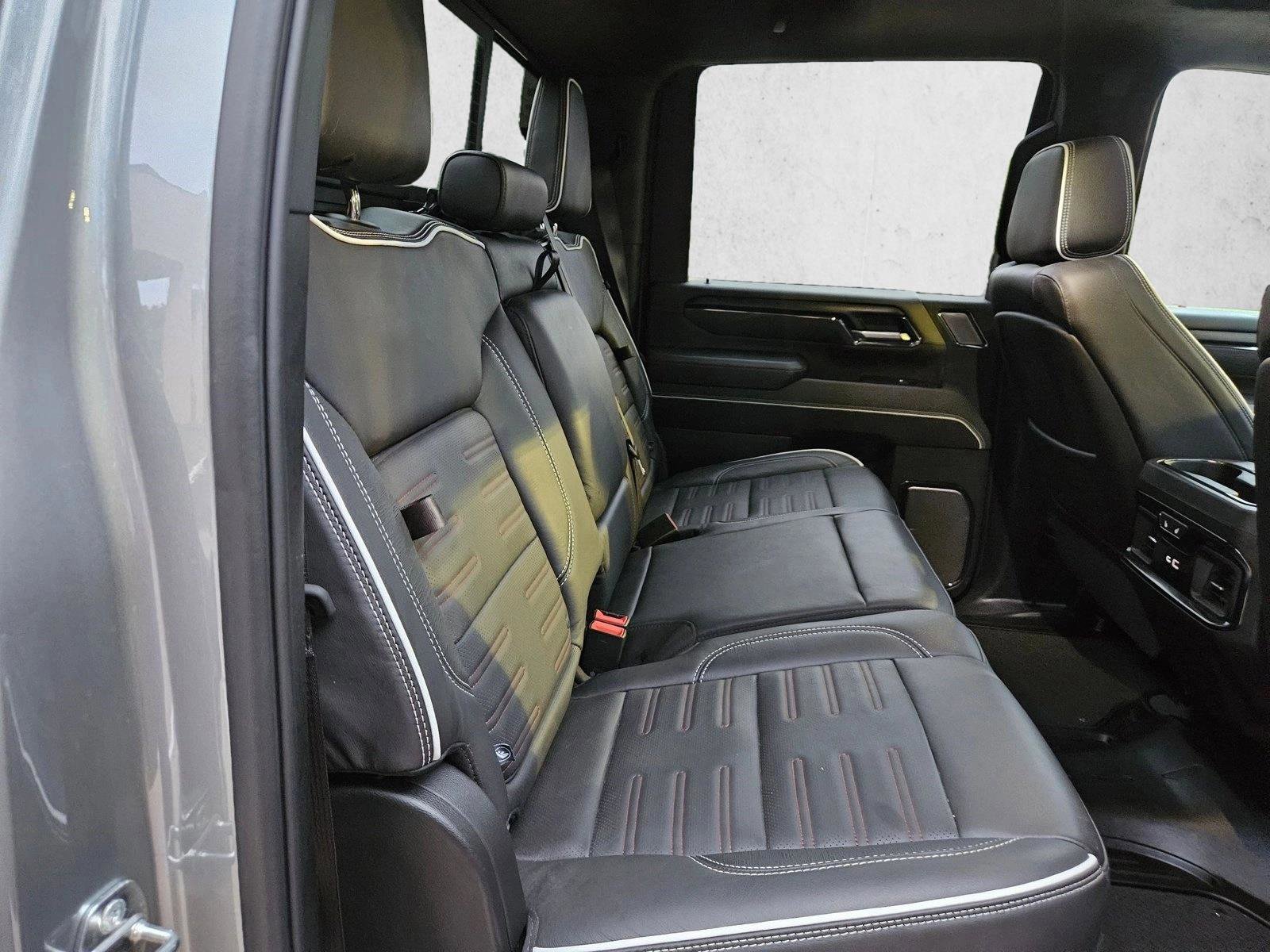 Used 2024 GMC Sierra 2500 AT4X AWD/4WD image 19