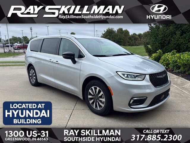 Used 2024 Chrysler Pacifica Limited