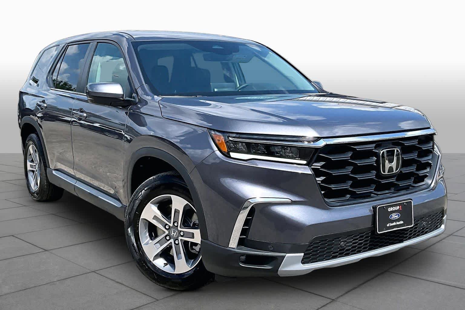 Used 2025 Honda Pilot EX-L image 3