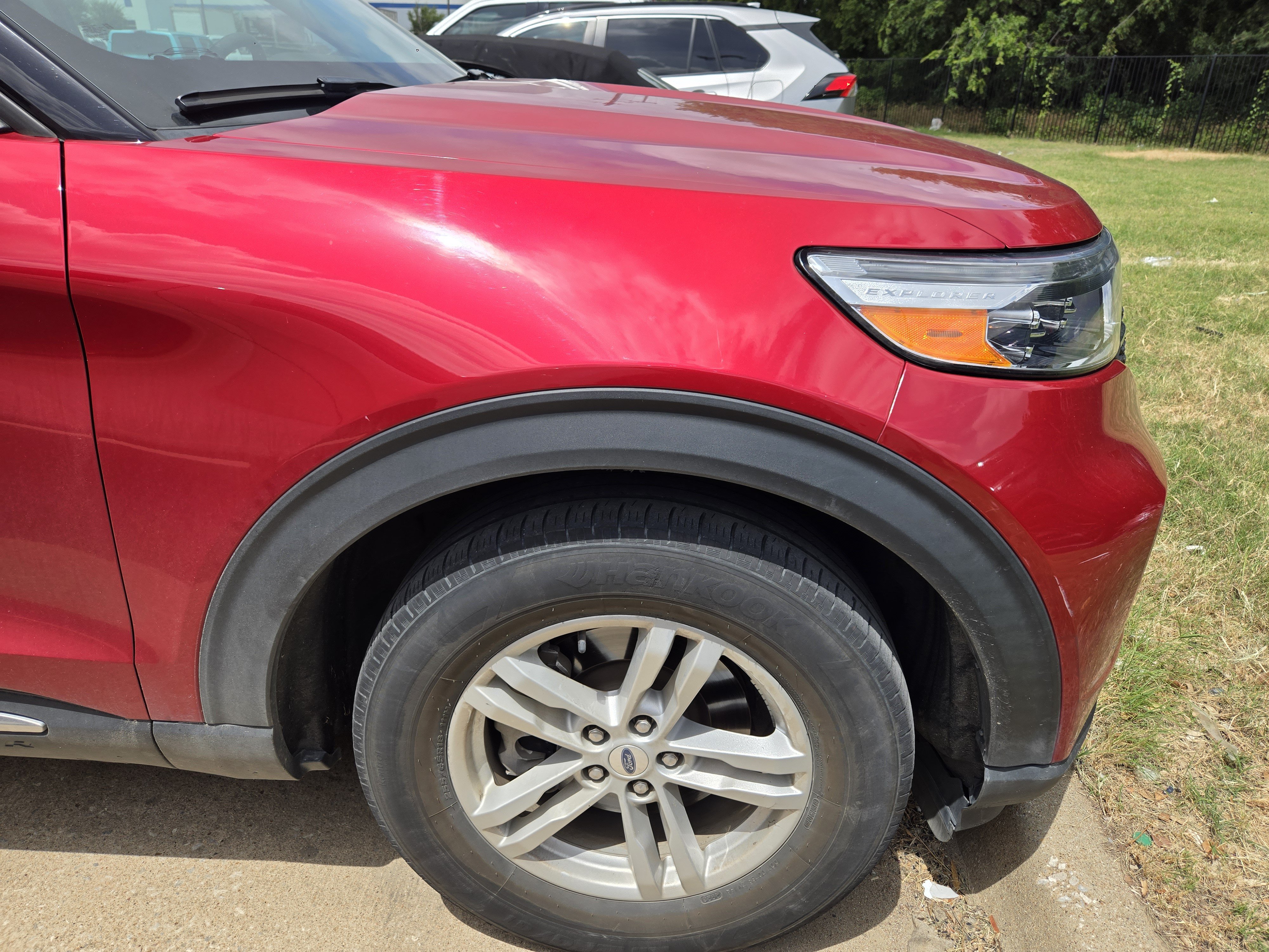 Certified 2023 Ford Explorer XLT RWD image 8