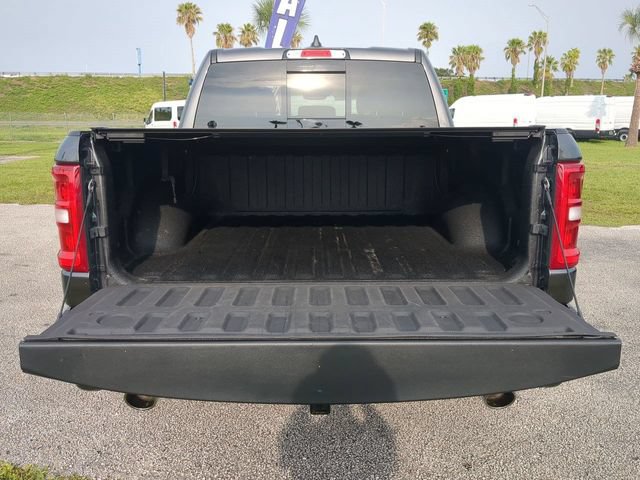 Used 2025 RAM 1500 Laramie w/ Sport Appearance Package AWD/4WD image 13