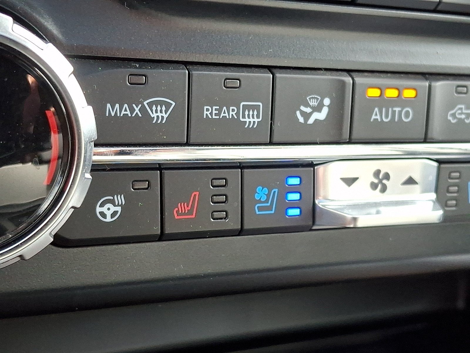 Certified 2024 Ford F250 Lariat w/ Lariat Ultimate Package AWD/4WD image 23
