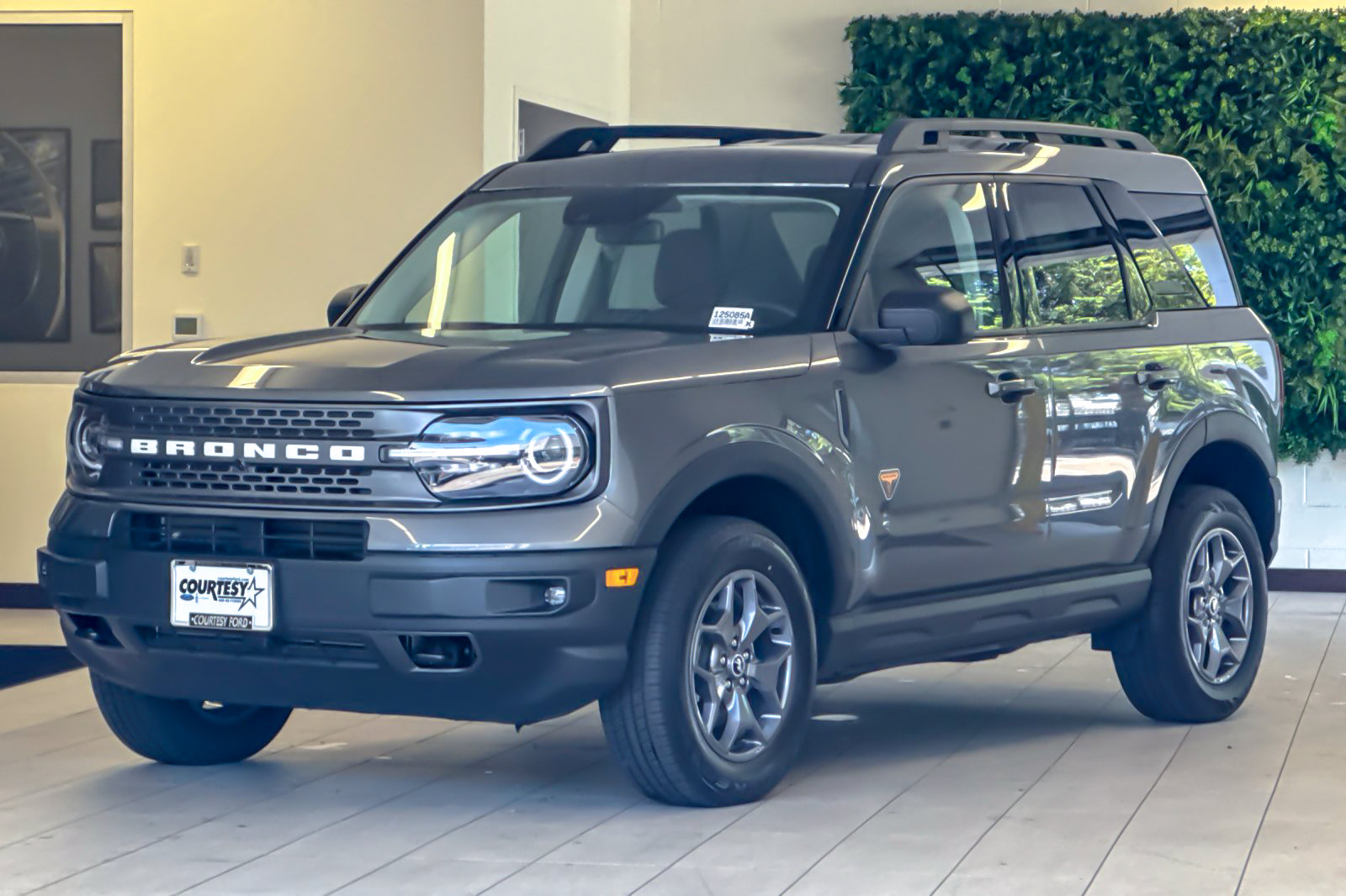 Certified 2022 Ford Bronco Sport Badlands w/ Premium Package AWD/4WD image 8
