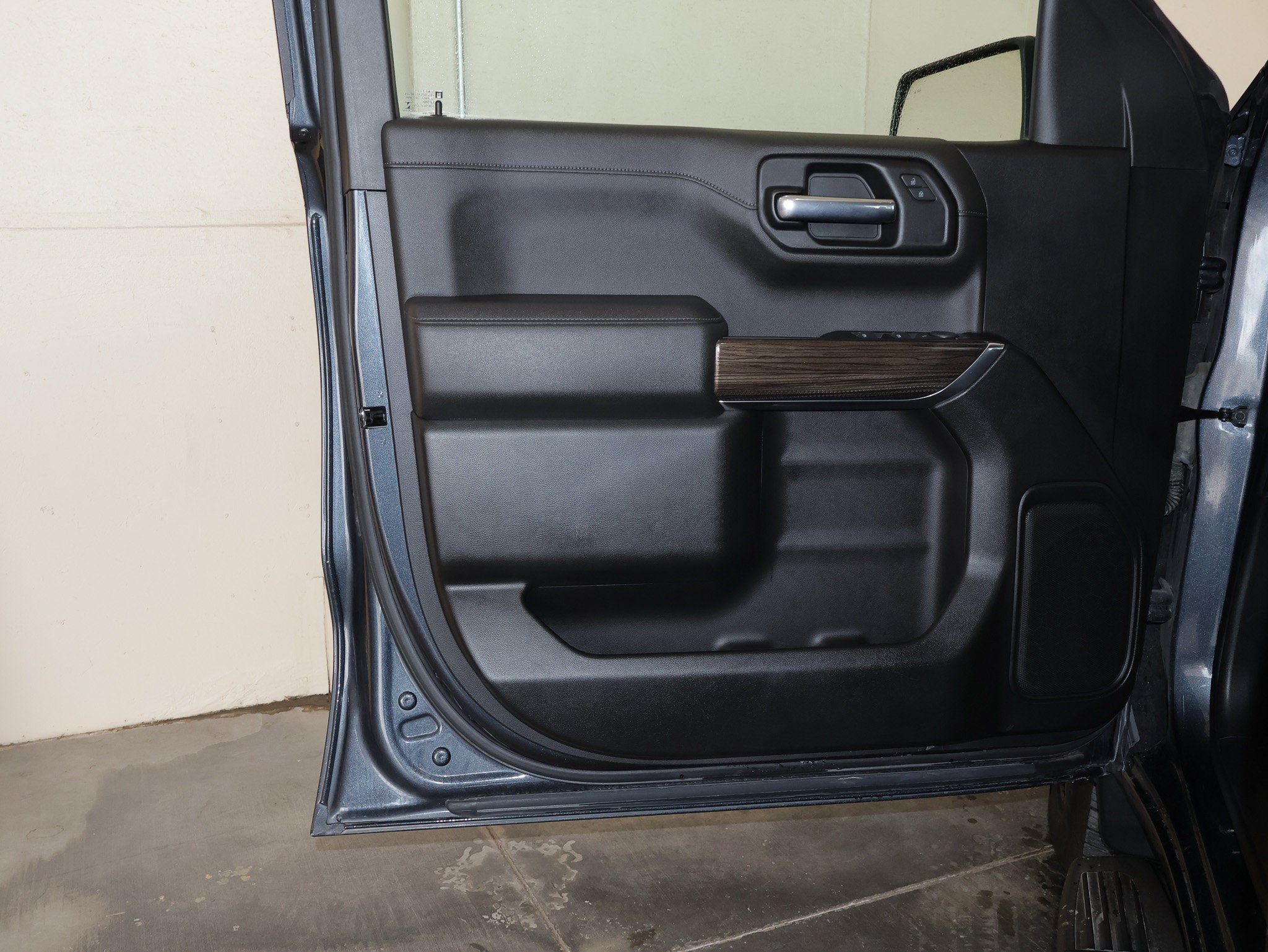 Used 2022 Chevrolet Silverado 1500 LT Trail Boss w/ Safety Package AWD/4WD image 35