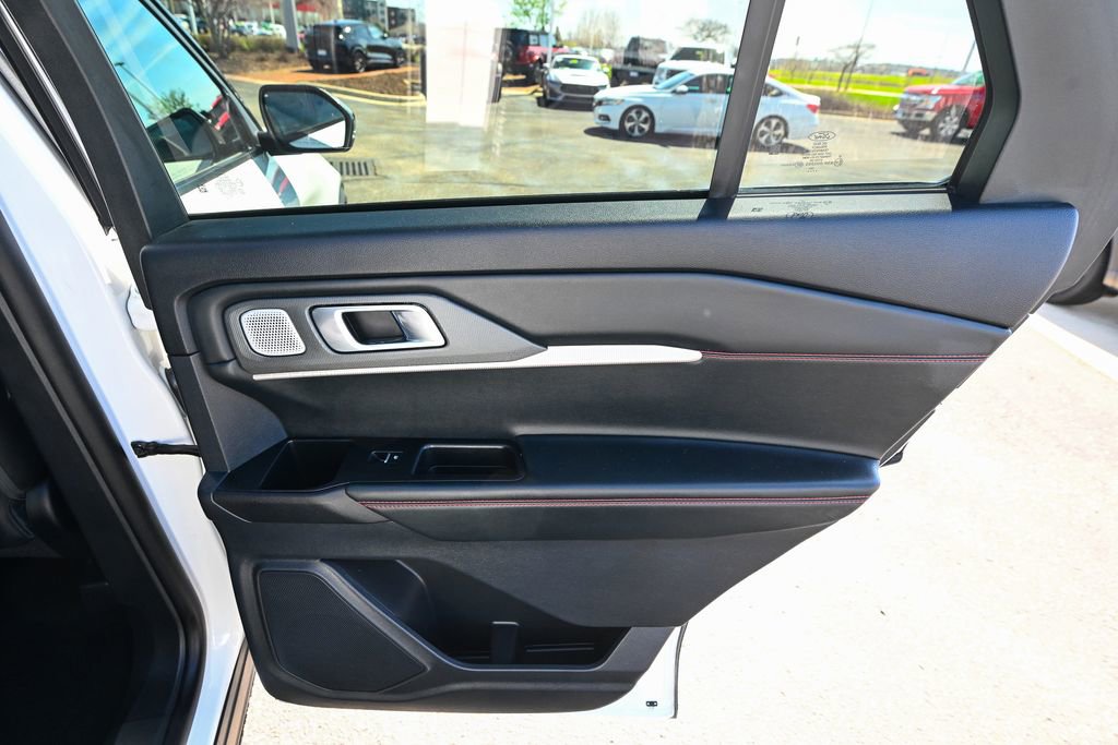 Certified 2025 Ford Explorer ST AWD/4WD image 31