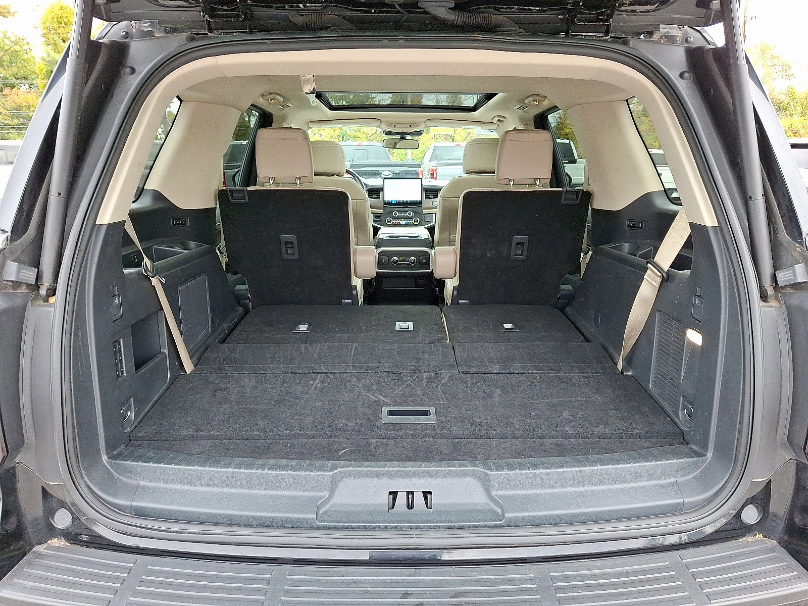 Certified 2024 Ford Expedition Limited image 33