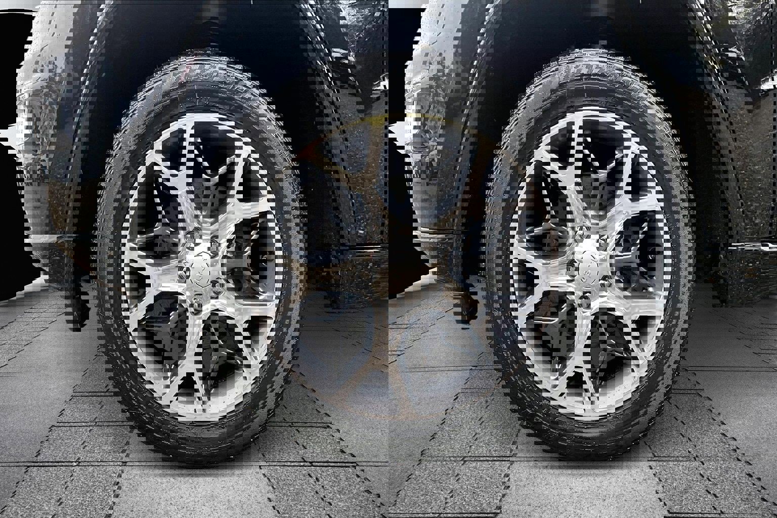 Used 2019 Jeep Grand Cherokee Overland image 10