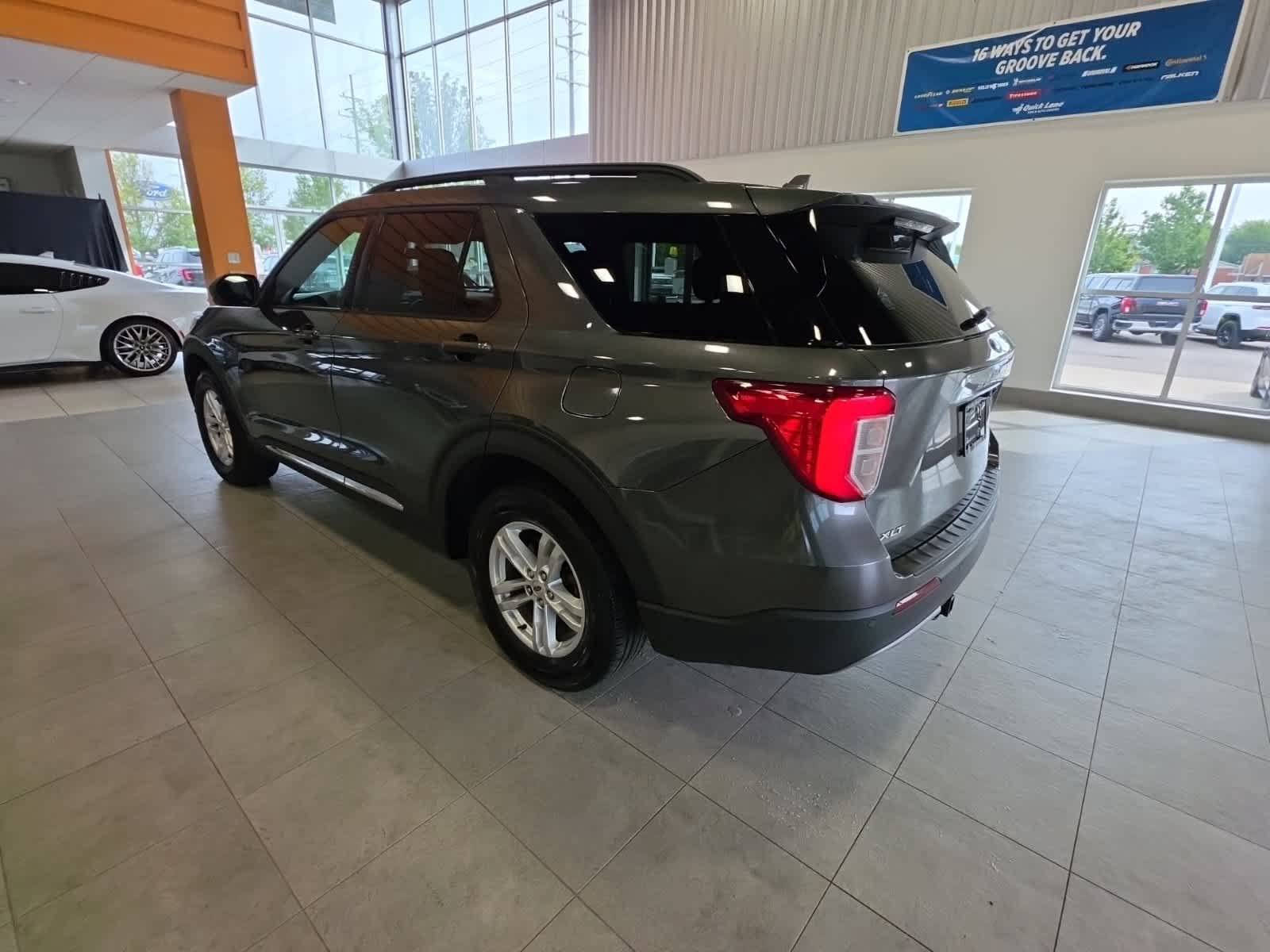 Certified 2020 Ford Explorer XLT w/ Equipment Group 202A AWD/4WD image 14
