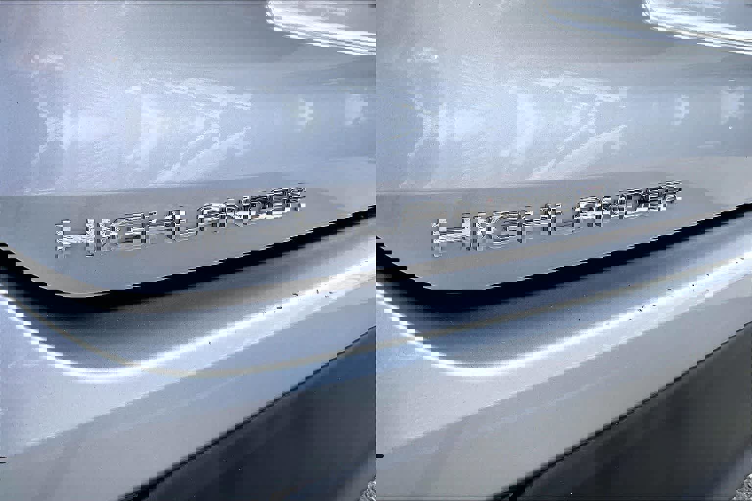 Used 2023 Toyota Highlander L FWD image 9