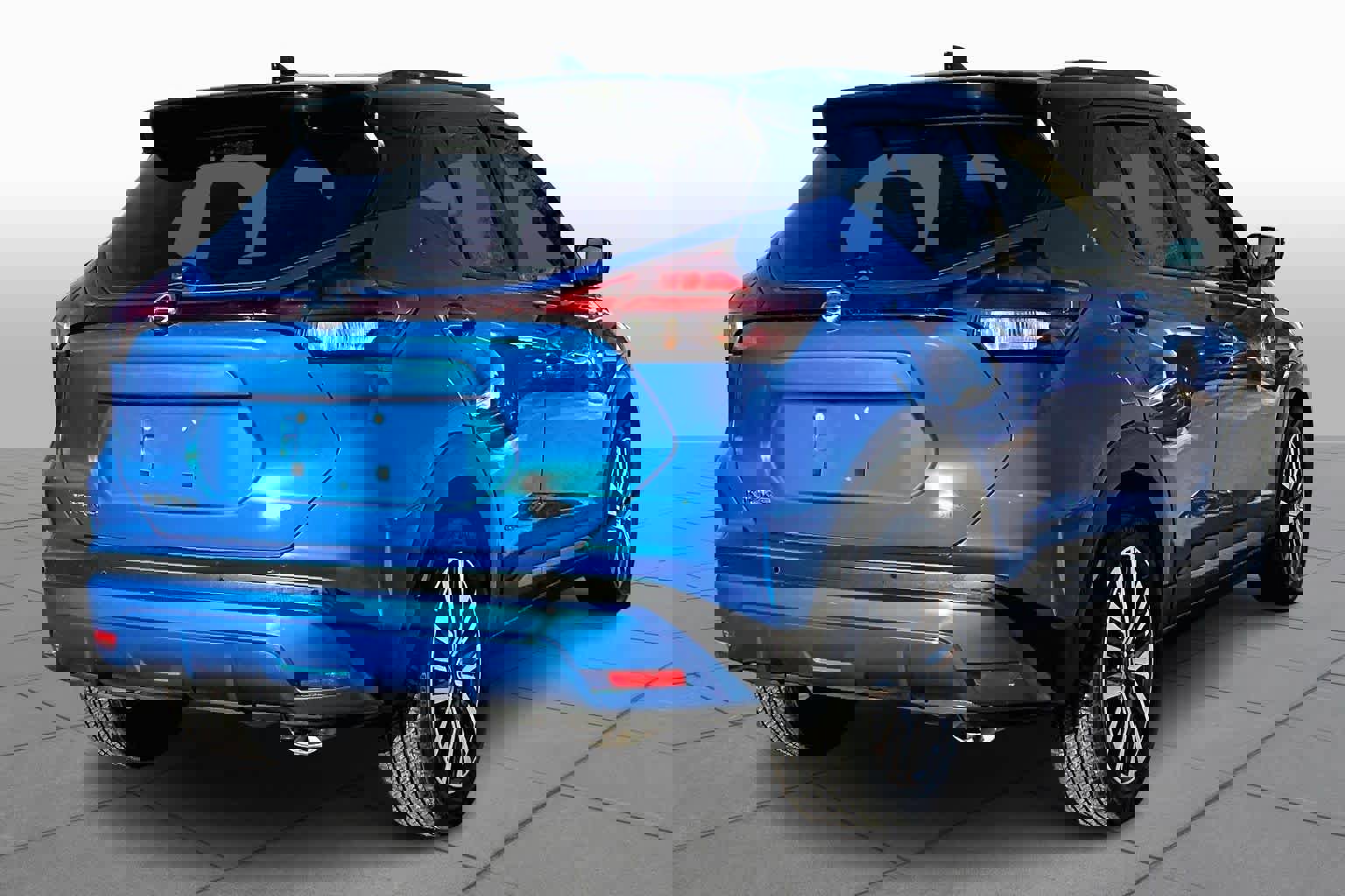 Used 2021 Nissan Kicks SR image 4