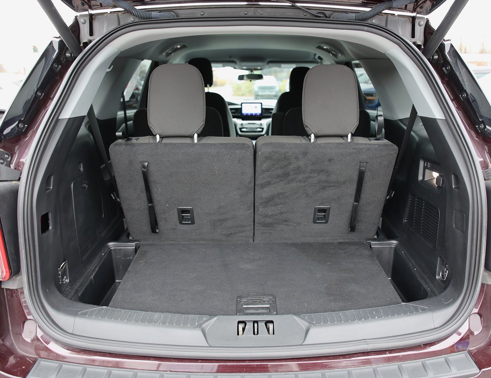 Certified 2022 Ford Explorer XLT w/ Class IV Trailer Tow Package image 15