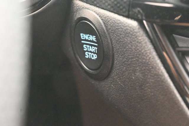 Certified 2025 Ford Escape ST-Line FWD image 21