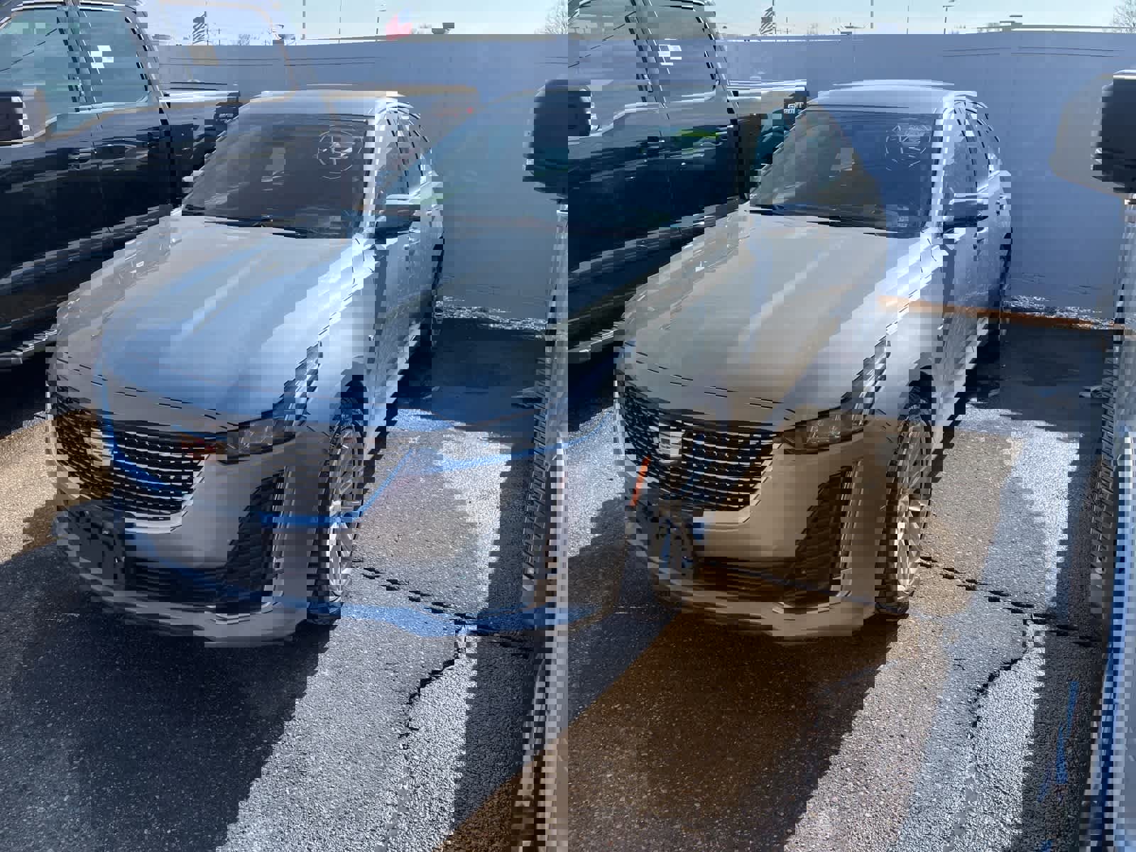 Used 2023 Cadillac CT5 Luxury image 2