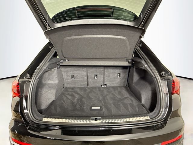 Used 2024 Audi Q3 2.0T Premium image 26