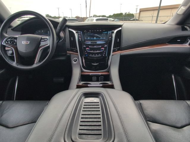 Used 2020 Cadillac Escalade 2WD image 17