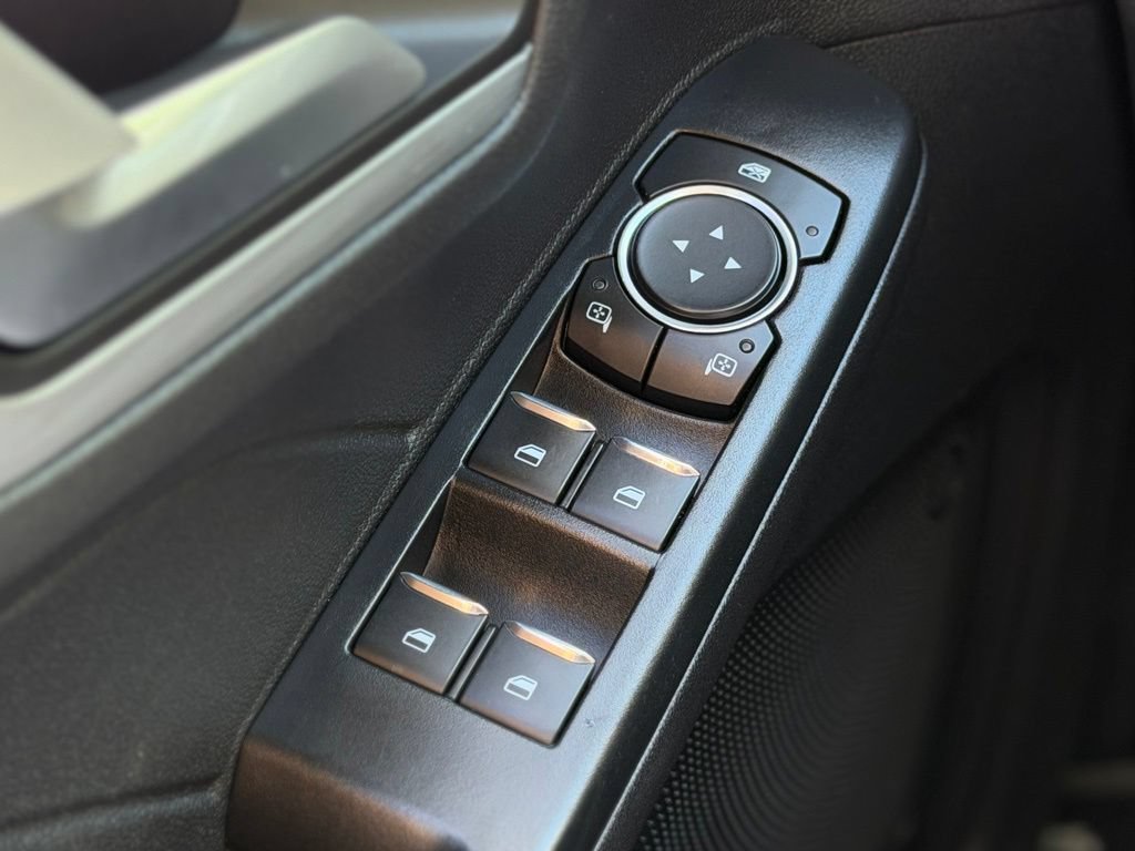 Certified 2025 Ford Escape Platinum AWD/4WD image 20