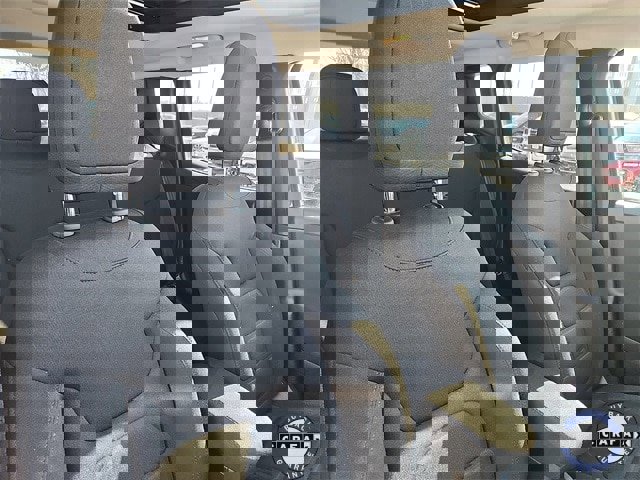 Used 2019 Jeep Renegade Latitude w/ Cold Weather Group image 31