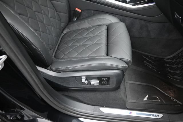 Used 2025 BMW X5 xDrive40i w/ Executive Package AWD/4WD image 33