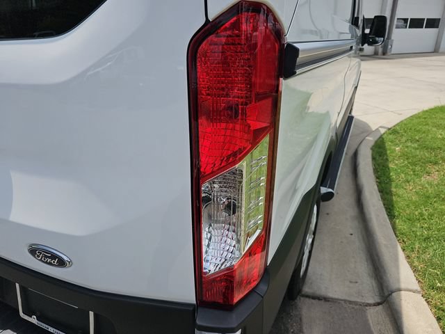 Certified 2025 Ford Transit 250 Low Roof w/ Exterior Upgrade Package RWD image 12