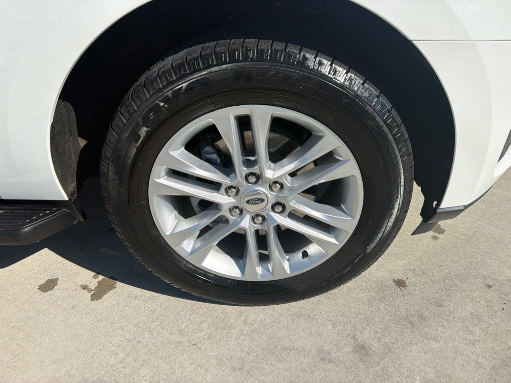 Certified 2024 Ford Expedition XLT RWD image 12