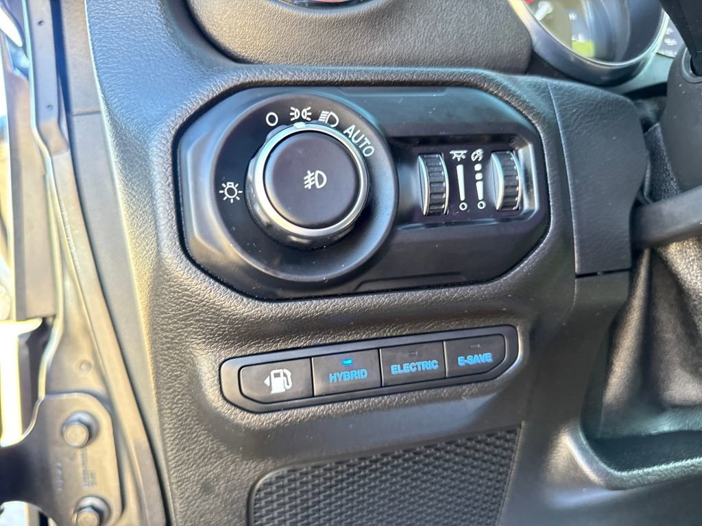 Used 2021 Jeep Wrangler Unlimited Sahara image 19