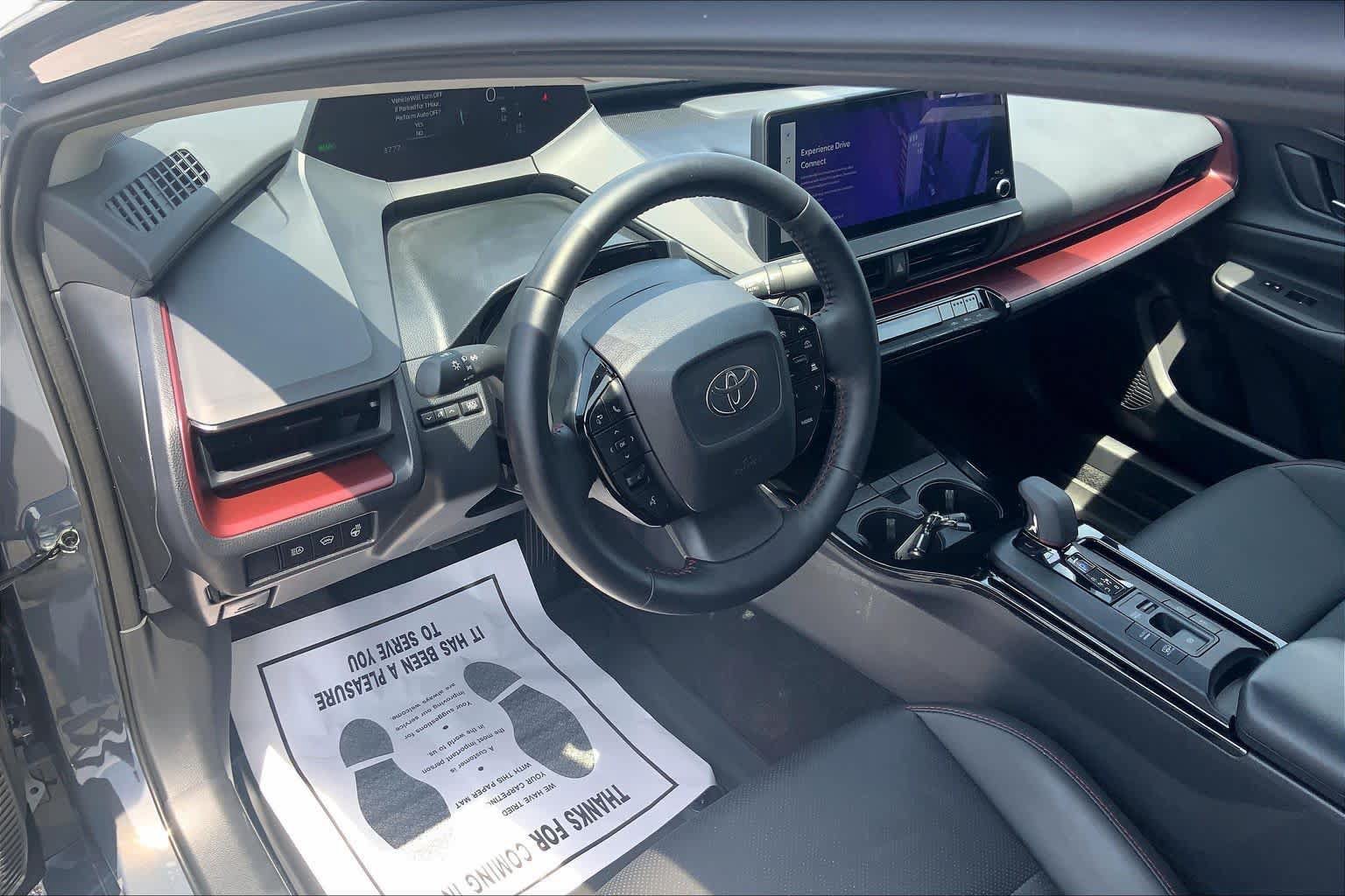 Used 2024 Toyota Prius Prime Premium FWD image 18