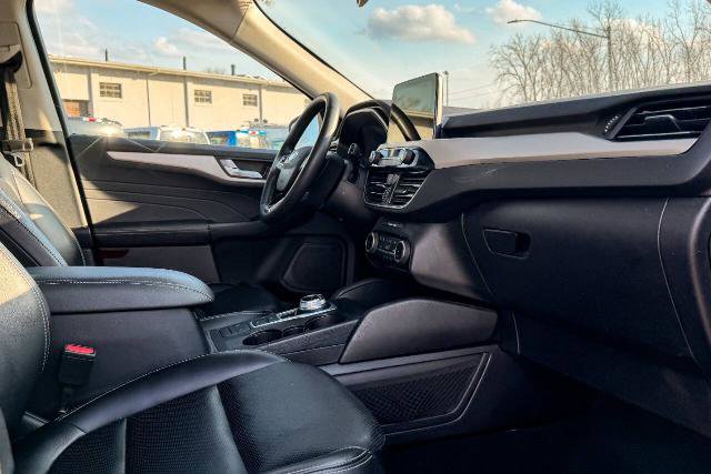 Certified 2022 Ford Escape SEL image 13