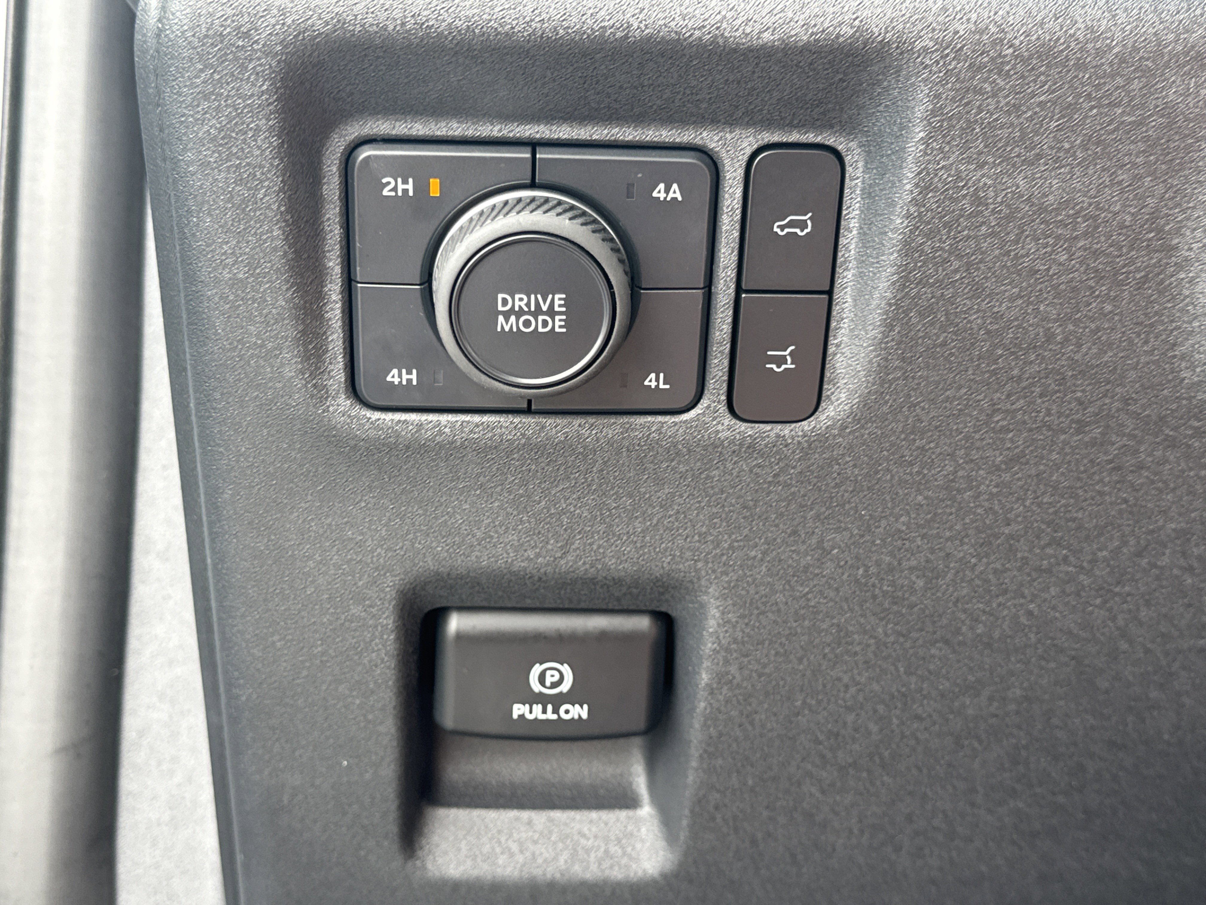 Certified 2025 Ford Expedition King Ranch image 28