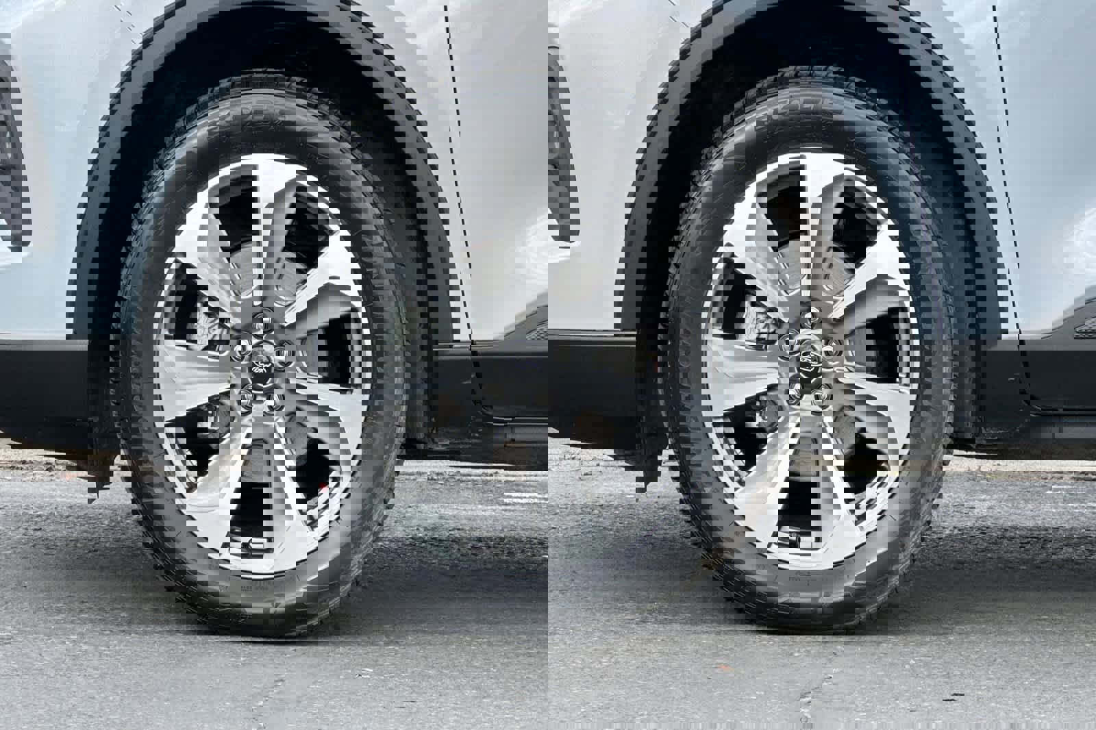 Certified 2025 Ford Escape Platinum image 27